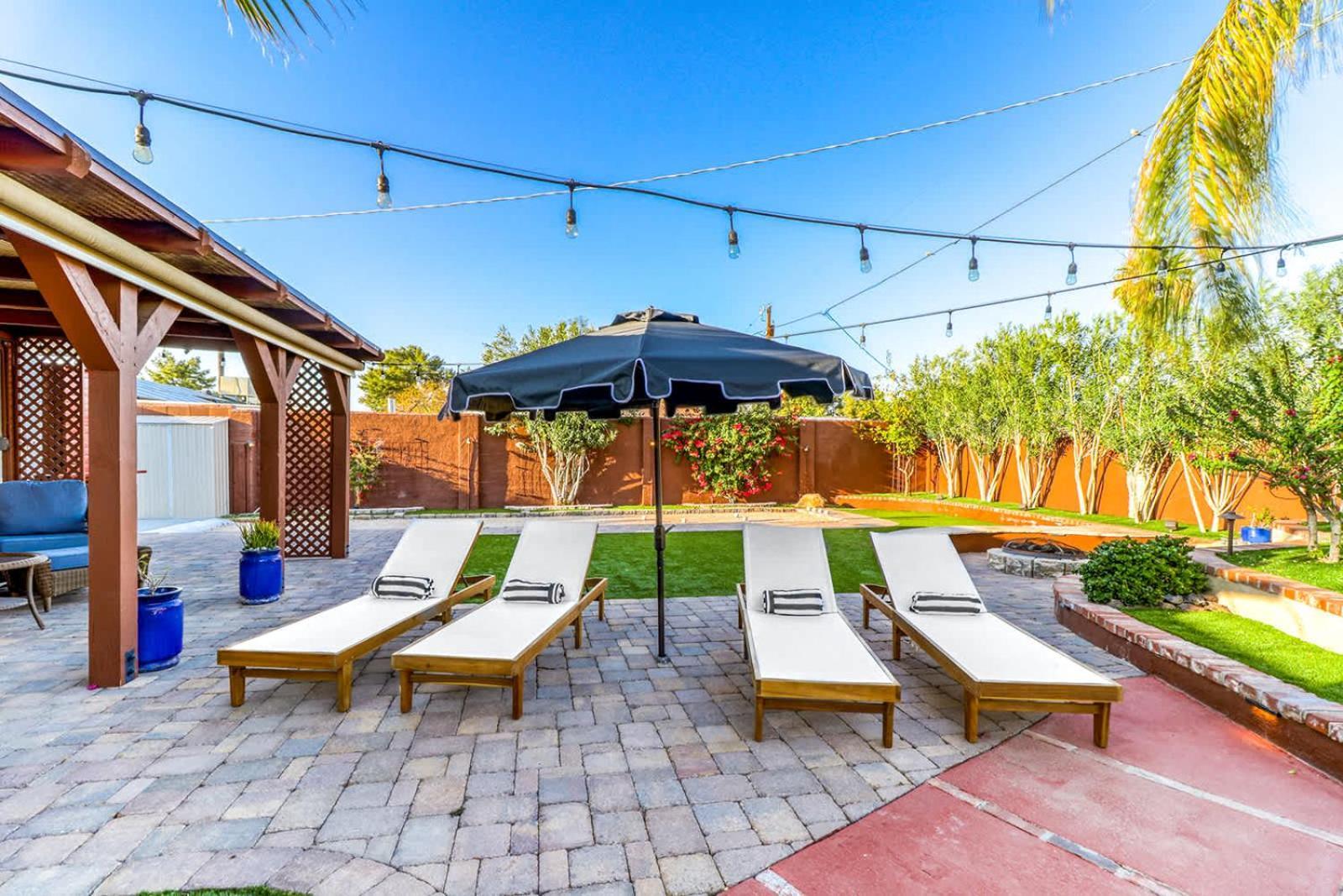 Desert Oasis - Epic Backyard Pool Bocce Firepit Holiday home *