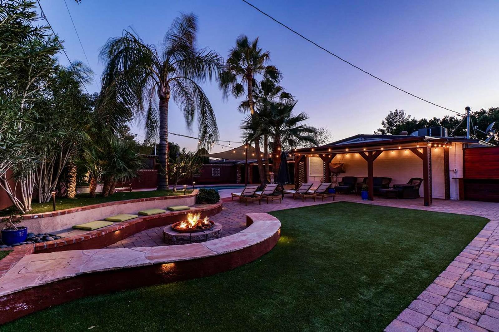 Desert Oasis - Epic Backyard Pool Bocce Firepit Holiday home *